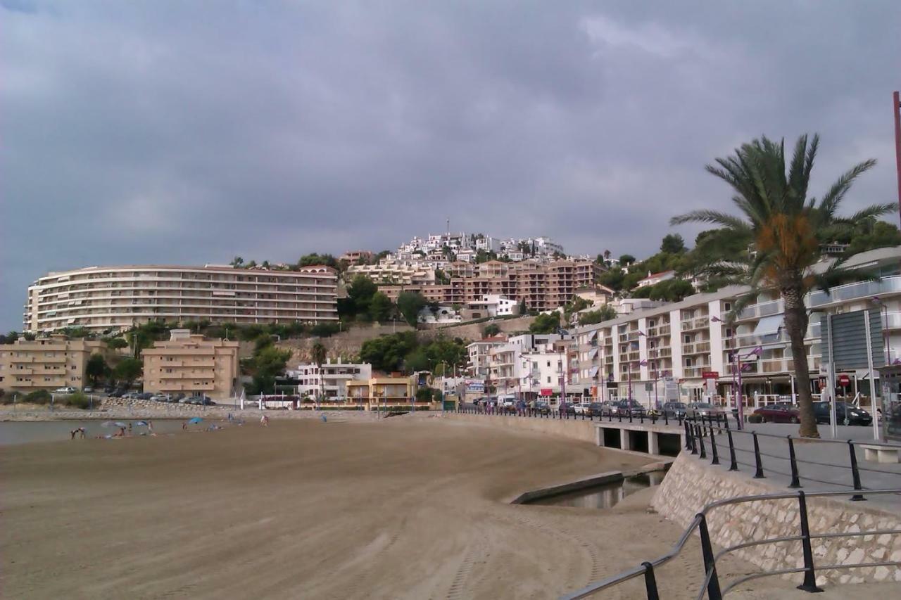 Primera Linea En Playa Sur. Plaza Constitucion Peniscola Bagian luar foto